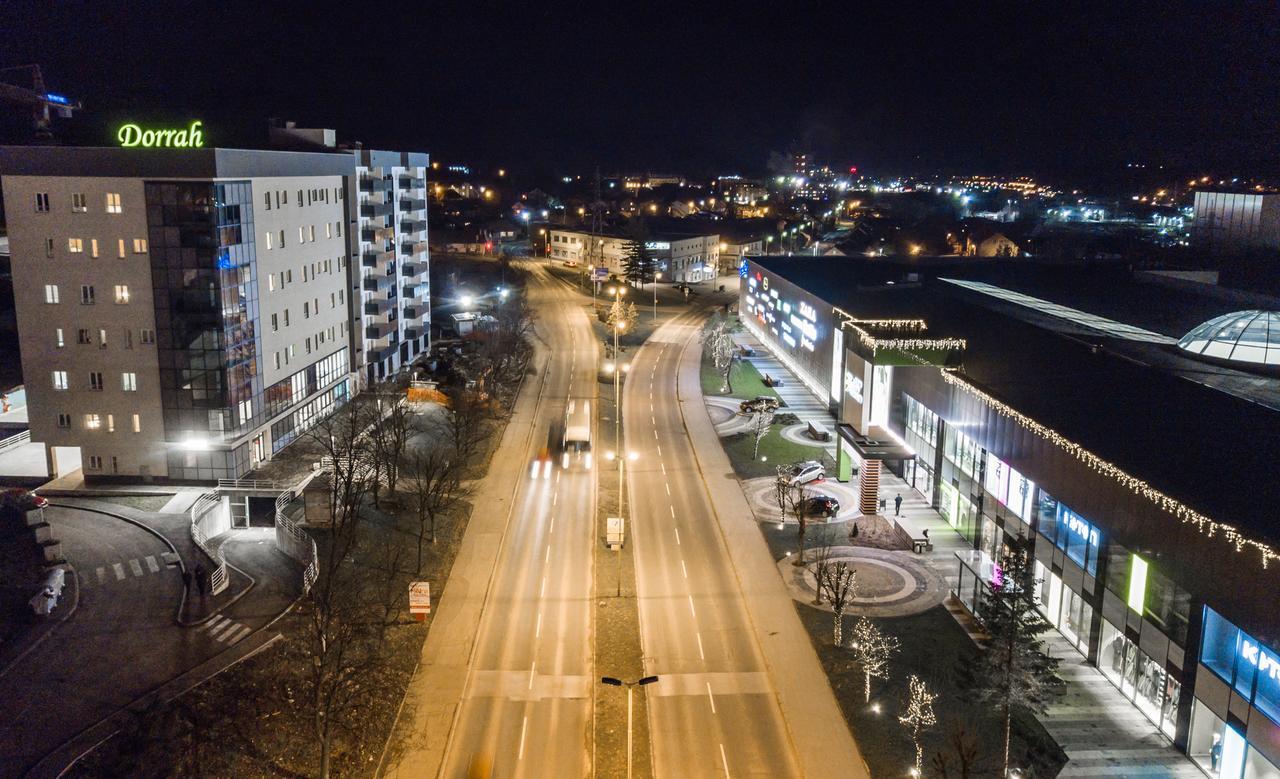 University Hotel Dorrah Тузла Екстер'єр фото